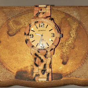 NWOT Womens Geneva Watch